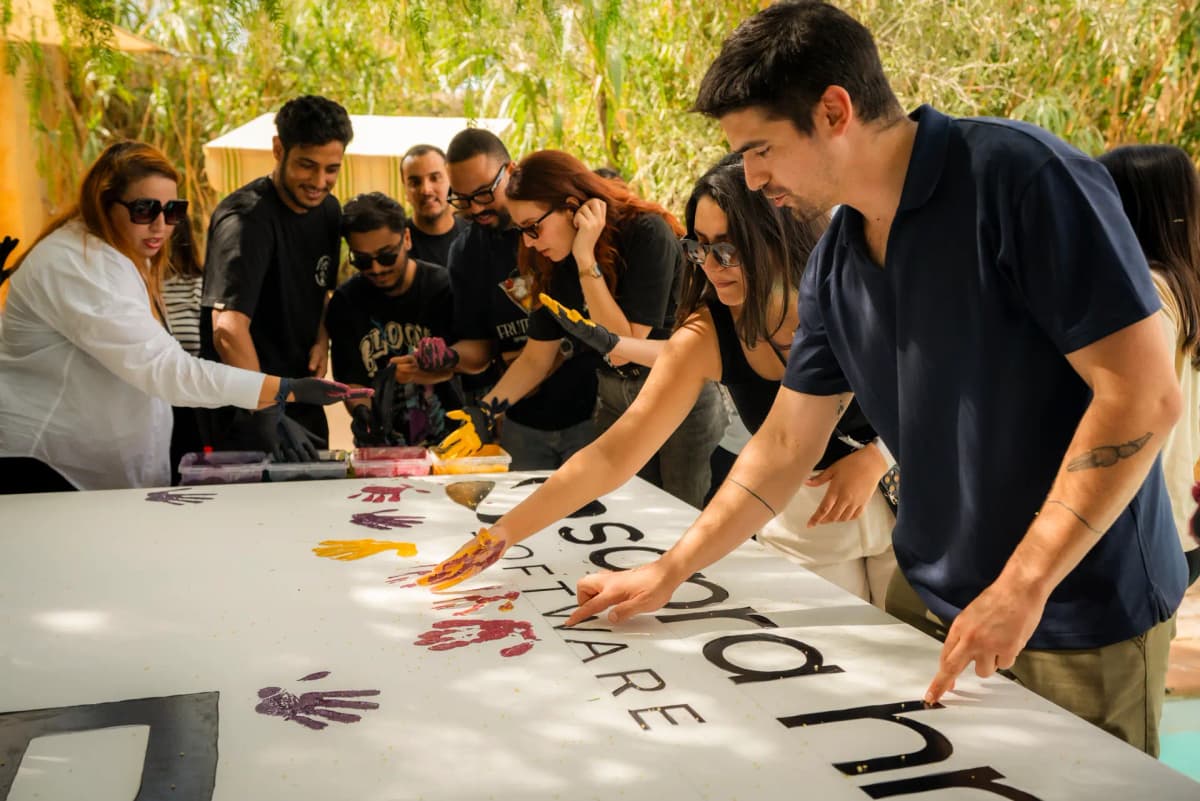 Team Building Artistique en Tunisie : Créativité et Cohésion par l'Art