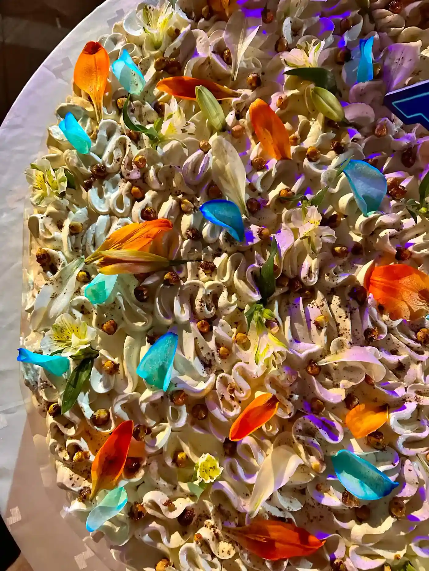 Décoration florale et mise en scène gastronomique lors d'un lancement de produit — Atelier Events Tunisie